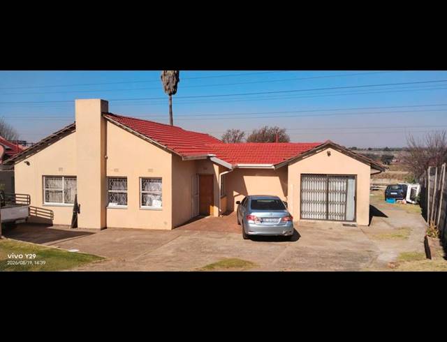 5 BEDROOM HOUSE FOR SALE IN BIRCHLEIGH
